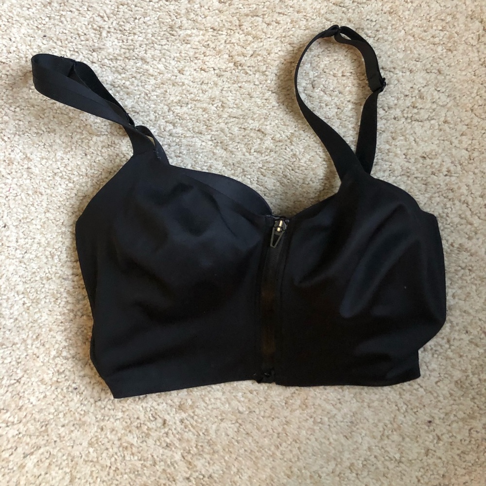 Knockout sports bra by Victoria’s Secret 34DD